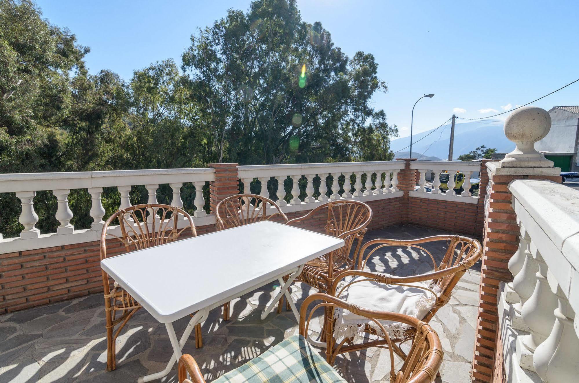 Lanjaron Rural Apartamentos Ngoại thất bức ảnh